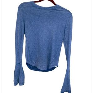 🌹Free People Top with Belled Sleeves Sz S